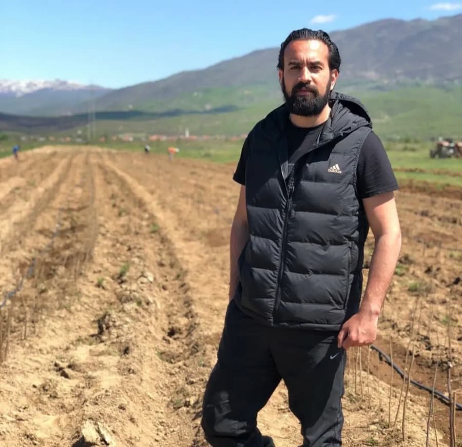 Ediz Kentkuran, Ohri'deki fındık plantasyonu arazisinde